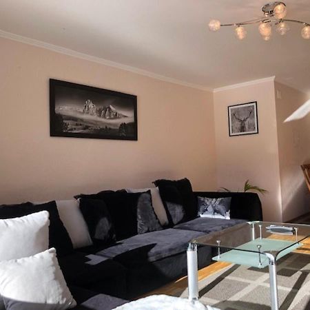 Plein Coeur De Montana Avec Parking Au Pied Du Ski-Lift! Apartment Кранс Монтана Екстериор снимка